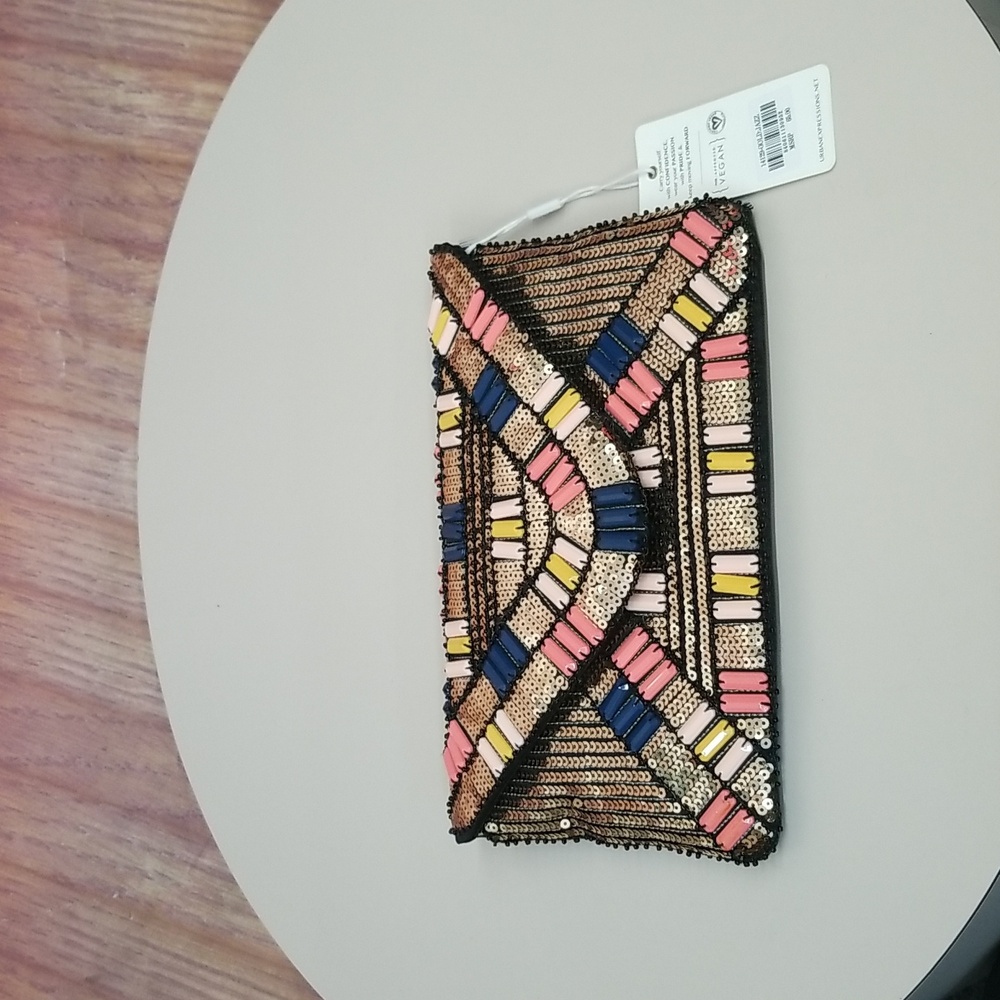 NWT Urban Expression clutch